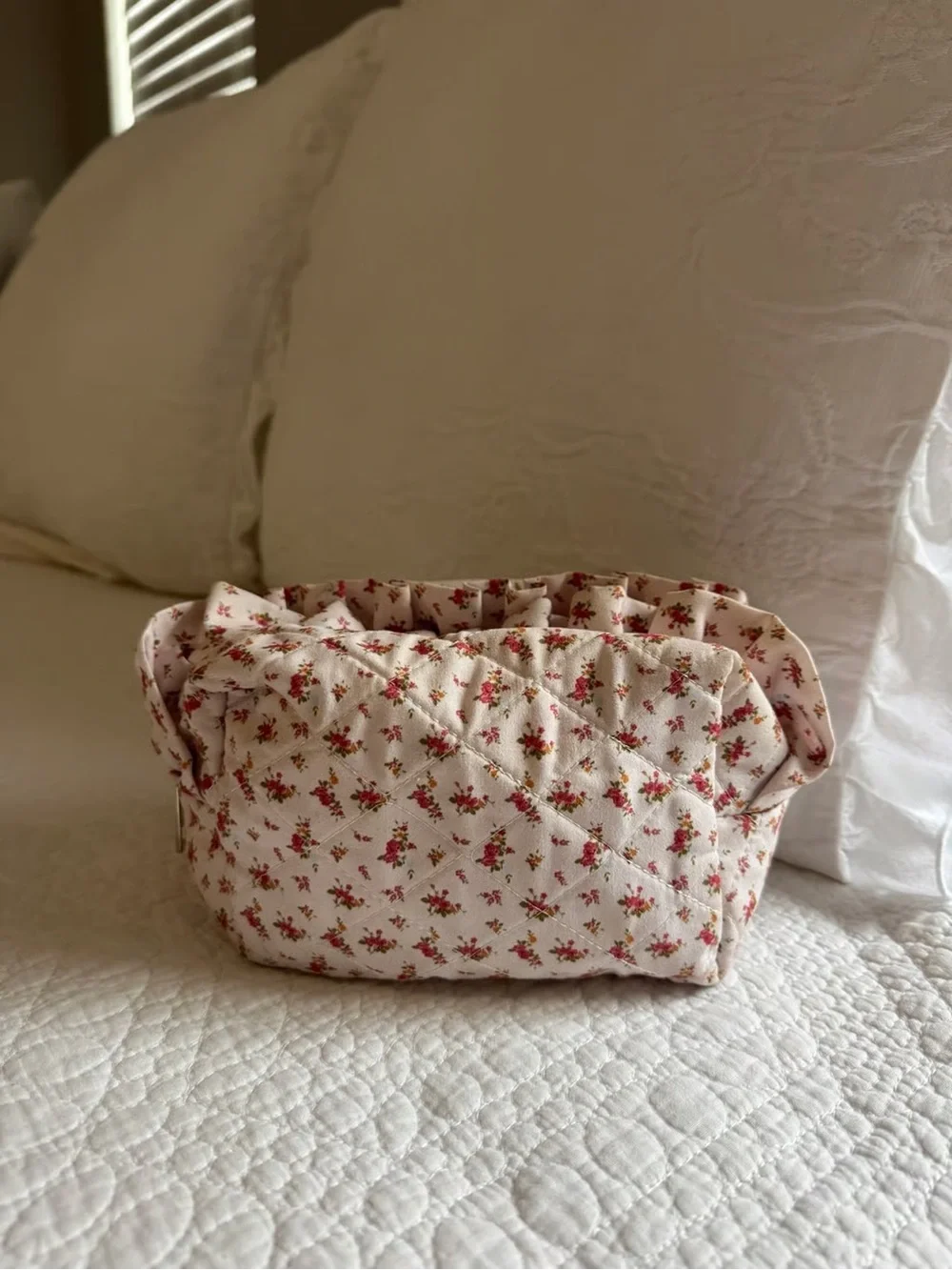 Floral zipper cosmetic makeup bag